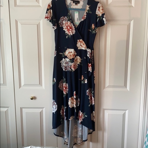 Dresses & Skirts - Navy Floral Dress
